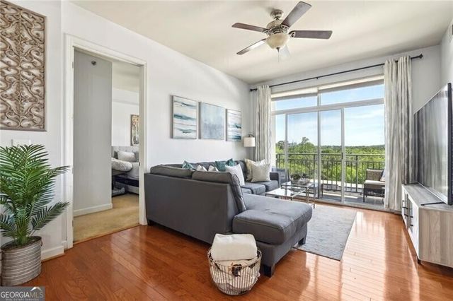 711 Cosmopolitan Drive NE 523, Atlanta, GA 30324