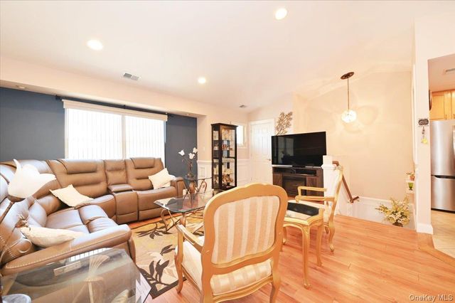 80 Morley Circle, Melville, NY 11747