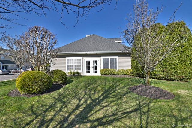 80 Morley Circle, Melville, NY 11747