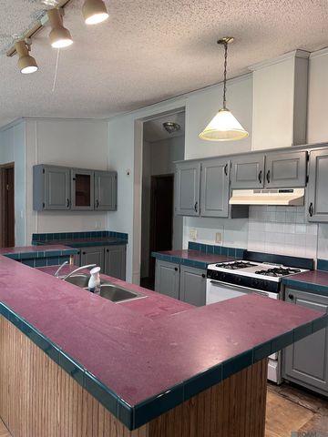 14833 Lockridge Ave, Pride, LA 70770