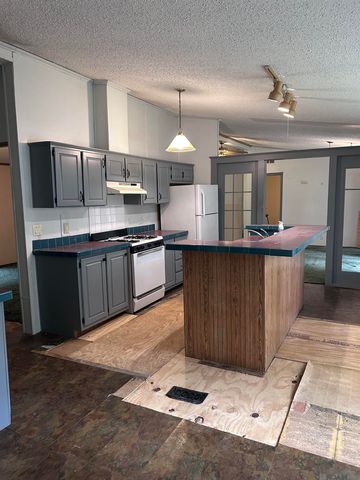 14833 Lockridge Ave, Pride, LA 70770