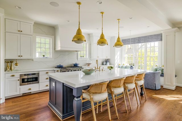 3300 NEWARK ST NW, Washington, DC 20008