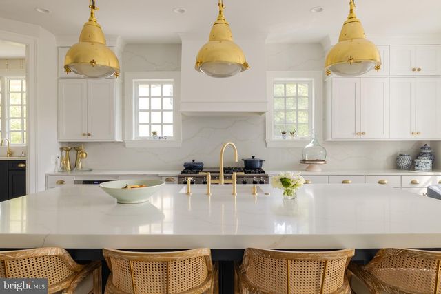 3300 NEWARK ST NW, Washington, DC 20008