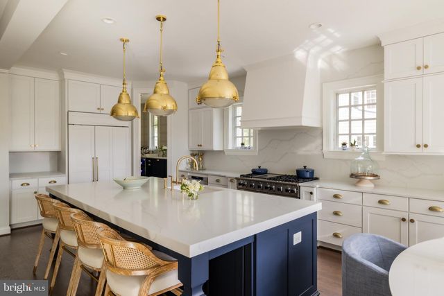 3300 NEWARK ST NW, Washington, DC 20008