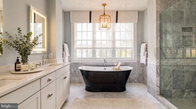 3300 NEWARK ST NW, Washington, DC 20008