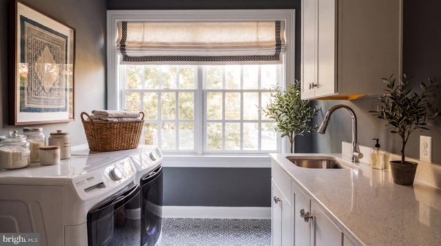 3300 NEWARK ST NW, Washington, DC 20008