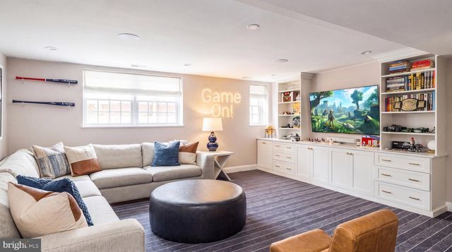 3300 NEWARK ST NW, Washington, DC 20008