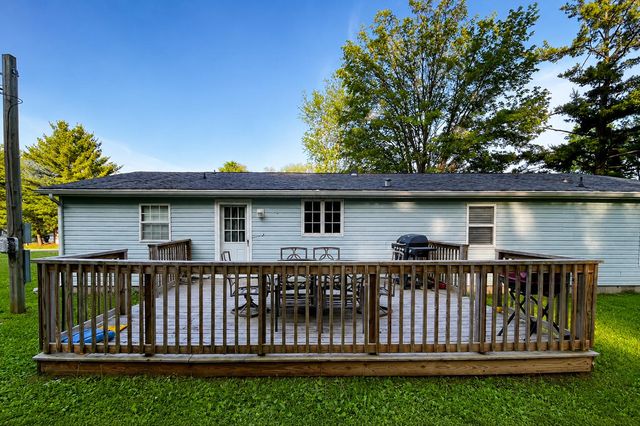 54598 Park Lane, Eau Claire, MI 49111