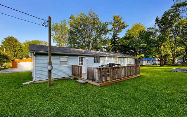 54598 Park Lane, Eau Claire, MI 49111