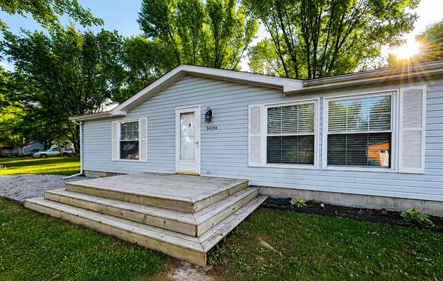 54598 Park Lane, Eau Claire, MI 49111
