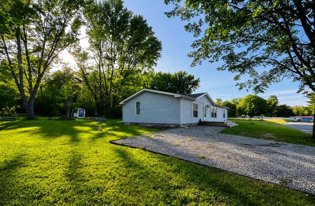 54598 Park Lane, Eau Claire, MI 49111