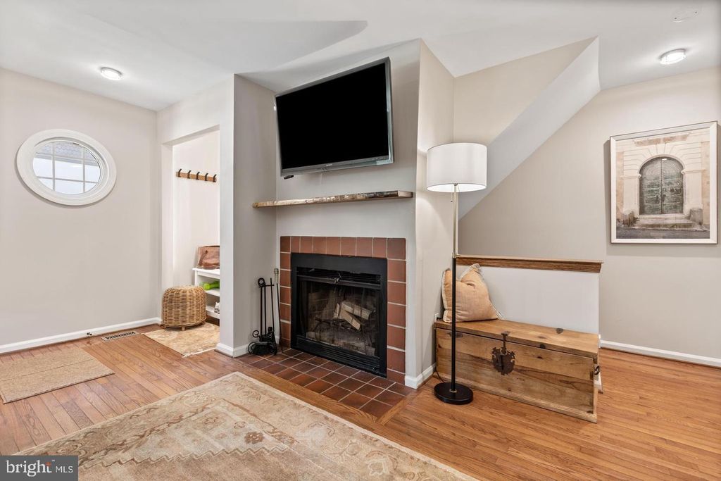 14-00 NEWTON ST #F27, PHILADELPHIA, PA 19118 — photo 4