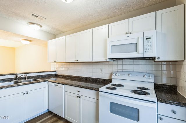 424 Cumbrian Court, Fayetteville, NC 28314