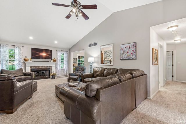 1435 Anchor Court, Mishawaka, IN 46544