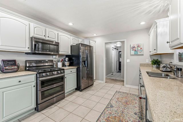 1435 Anchor Court, Mishawaka, IN 46544