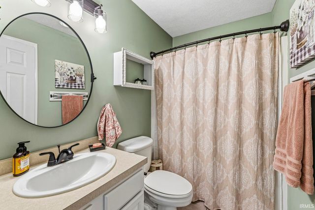 1435 Anchor Court, Mishawaka, IN 46544