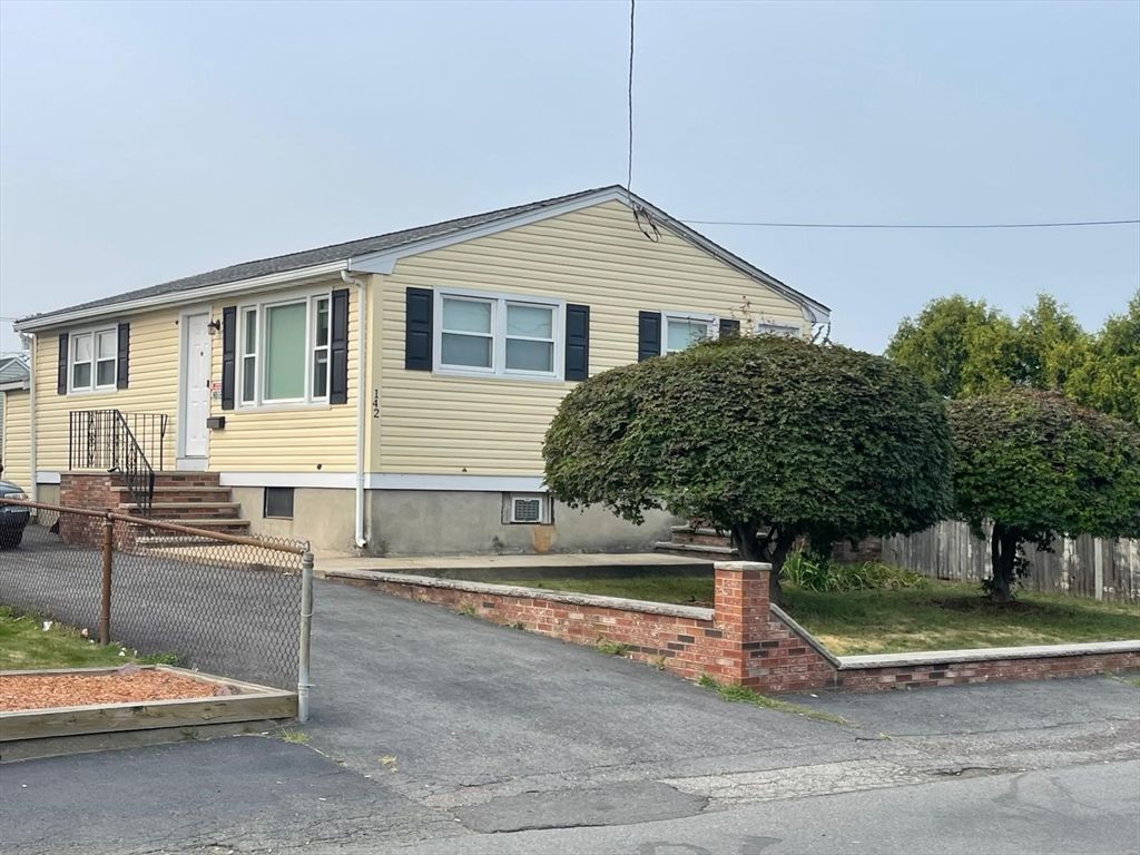 142 Augustus St, Revere, MA 02151