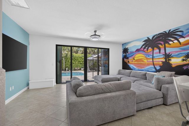 4577 Willow Run Way, Lake Worth, FL 33467