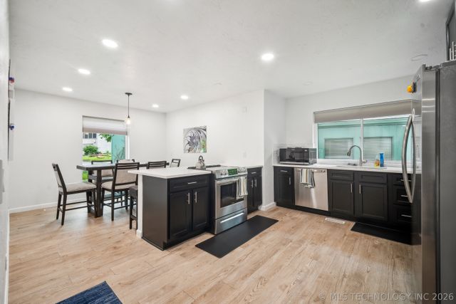 3735 E 64th Place, Tulsa, OK 74136