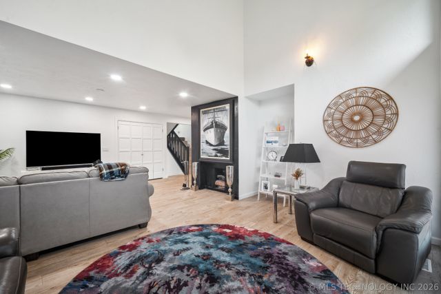 3735 E 64th Place, Tulsa, OK 74136