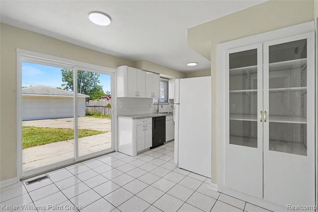 37125 Carpathia Boulevard, Sterling Heights, MI 48310