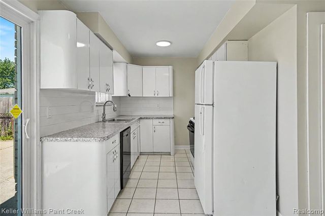 37125 Carpathia Boulevard, Sterling Heights, MI 48310