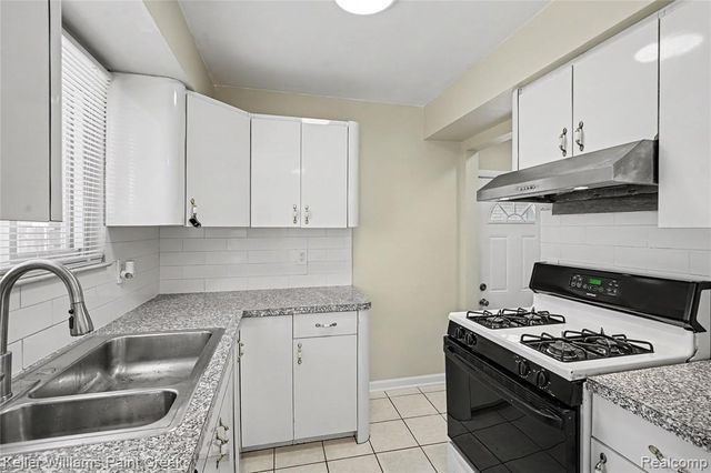 37125 Carpathia Boulevard, Sterling Heights, MI 48310