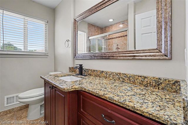 37125 Carpathia Boulevard, Sterling Heights, MI 48310