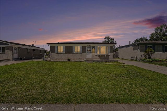 37125 Carpathia Boulevard, Sterling Heights, MI 48310