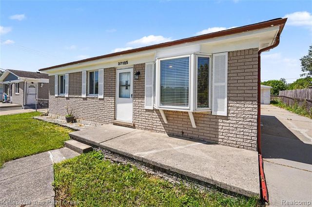 37125 Carpathia Boulevard, Sterling Heights, MI 48310