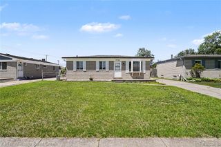 37125 Carpathia Boulevard, Sterling Heights, MI 48310