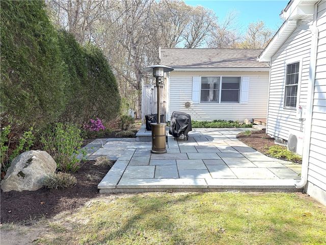435 Allen Avenue, South Kingstown, RI 02879