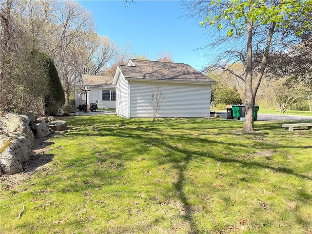 435 Allen Avenue, South Kingstown, RI 02879