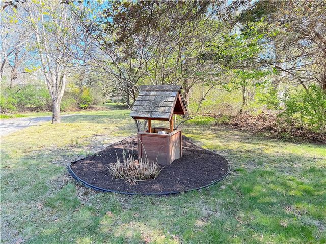 435 Allen Avenue, South Kingstown, RI 02879