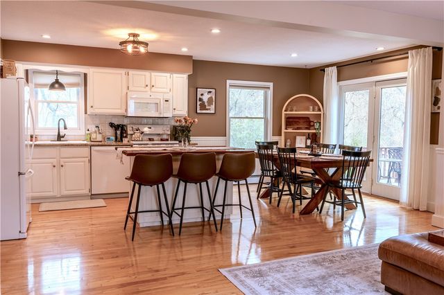 435 Allen Avenue, South Kingstown, RI 02879
