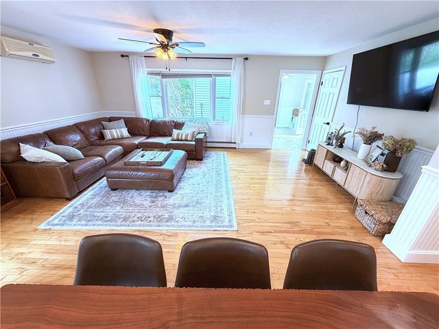 435 Allen Avenue, South Kingstown, RI 02879