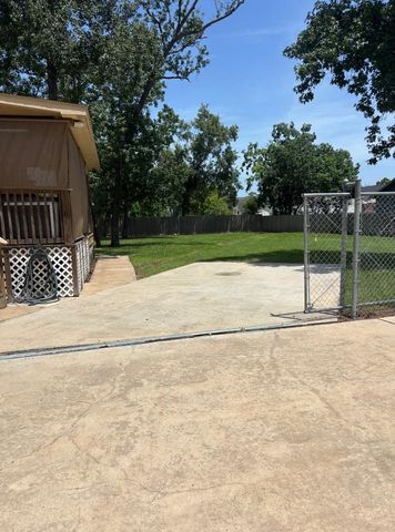 1109 W Forest Avenue, Shoreacres, TX 77571