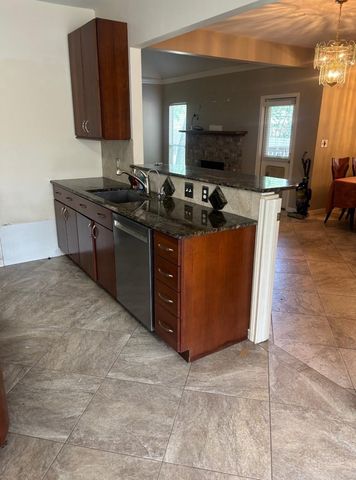 1109 W Forest Avenue, Shoreacres, TX 77571