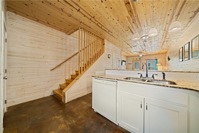 2120 S 11th St 602, Port Aransas, TX 78373
