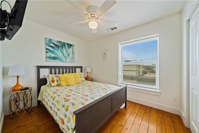 2120 S 11th St 602, Port Aransas, TX 78373