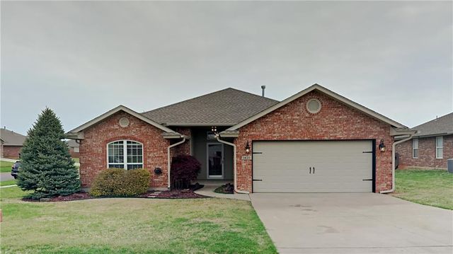 1420 SE 15th Street, Moore, OK 73160