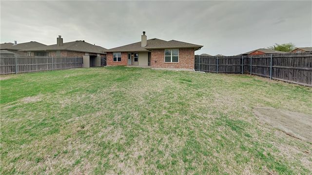 1420 SE 15th Street, Moore, OK 73160
