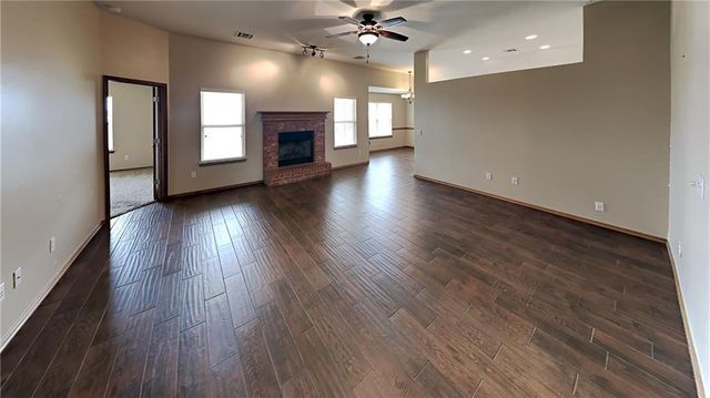1420 SE 15th Street, Moore, OK 73160