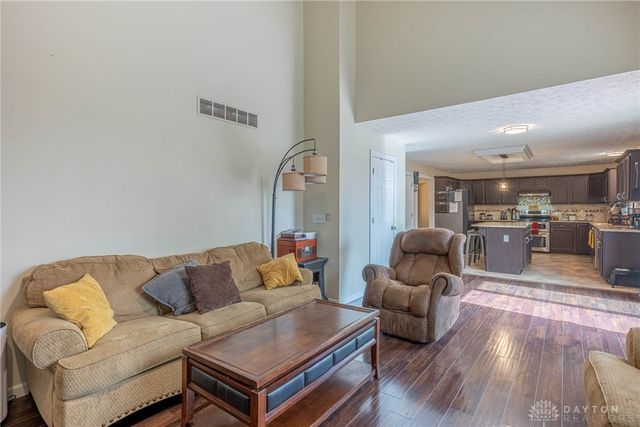 6553 Fountainhead Drive, Huber Heights, OH 45424