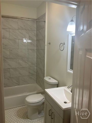 722 Waters Avenue B, Savannah, GA 31404