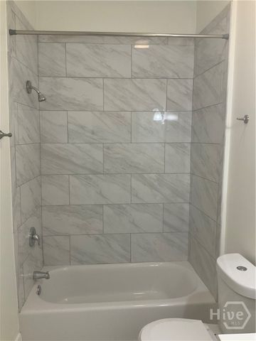 722 Waters Avenue B, Savannah, GA 31404