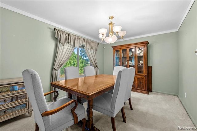 27957 Tavistock Trail, Southfield, MI 48034