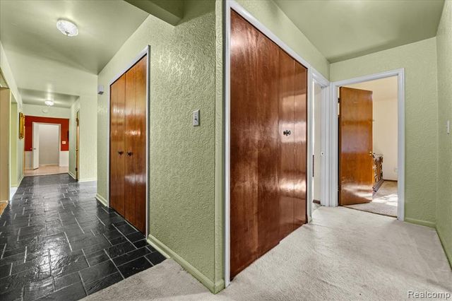 27957 Tavistock Trail, Southfield, MI 48034
