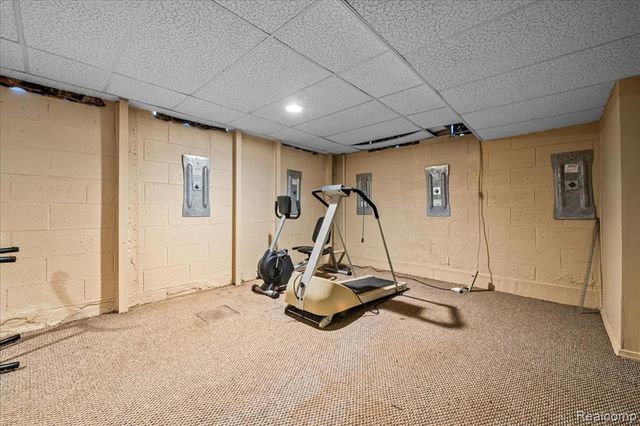 27957 Tavistock Trail, Southfield, MI 48034