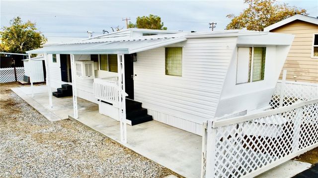 6426 Valley View Street 9, Joshua Tree, CA 92252